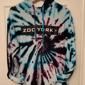 comfortable sweater, very new